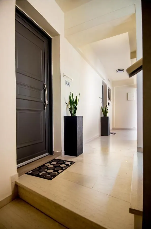 A & B Minimal Suite Ιι With Sea View In Argostoli