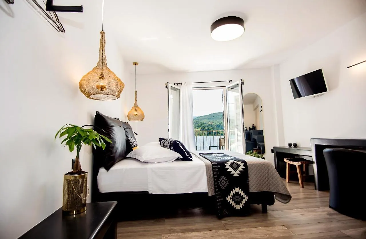 A & B Minimal Suite Ιι With Sea View In Argostoli Argostoli (Kefalonia)