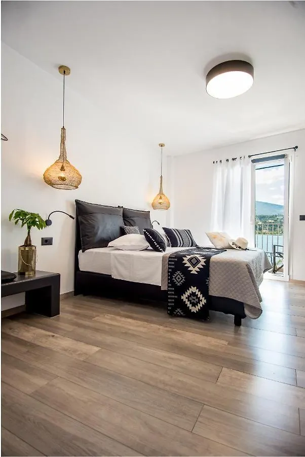 Apartment A & B Minimal Suite Ιι With Sea View In Argostoli