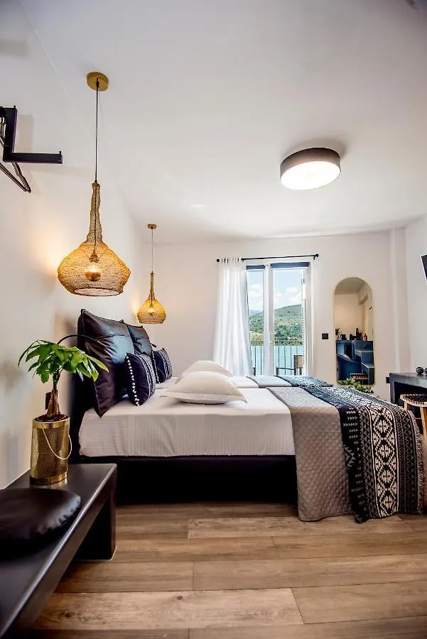 Apartment A & B Minimal Suite Ιι With Sea View In Argostoli Greece