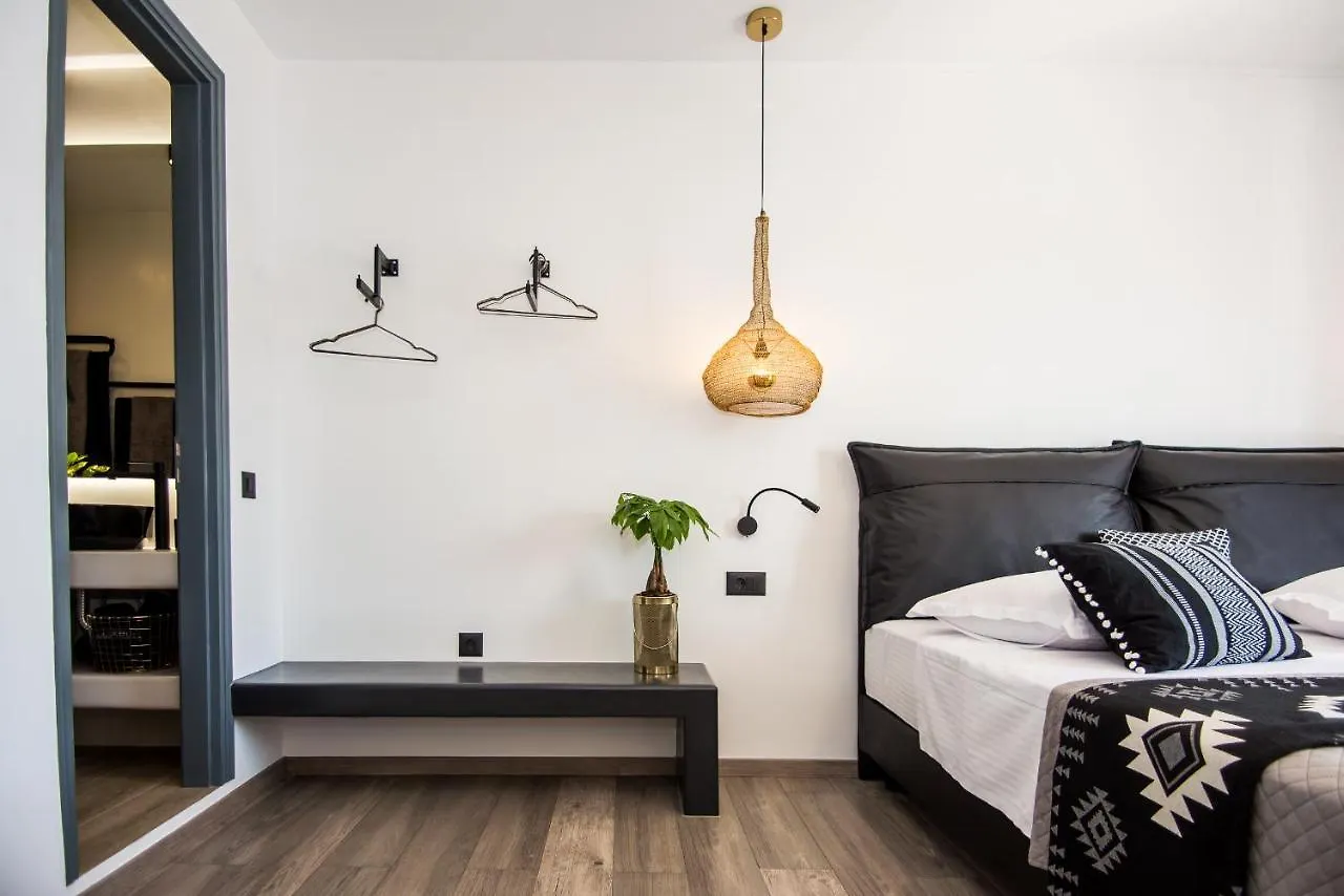 Apartment A & B Minimal Suite Ιι With Sea View In Argostoli